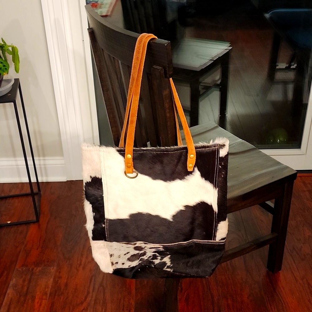 Myra Bag Animal Purse with pockets. Like new. E3